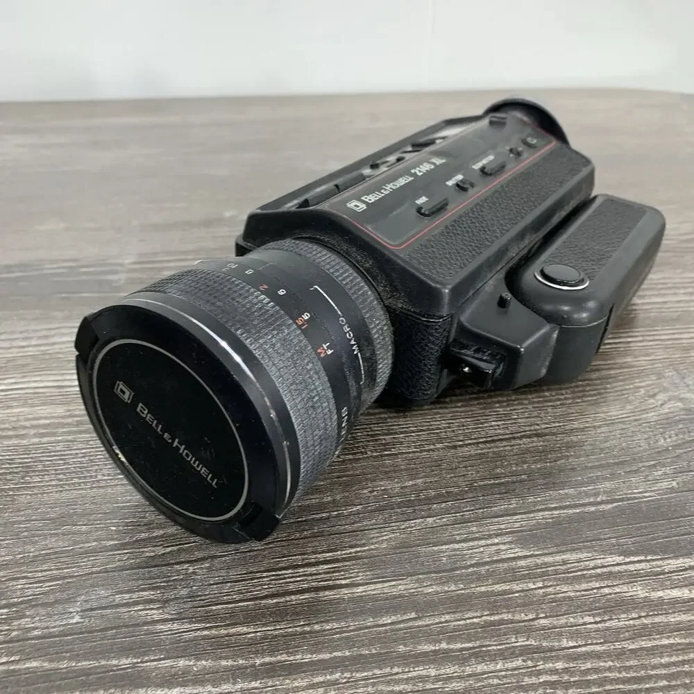 Bell & Howell 2146 XL Super 8 Movie Camera Made In Japan **UNTESTED**FOR PARTS‎